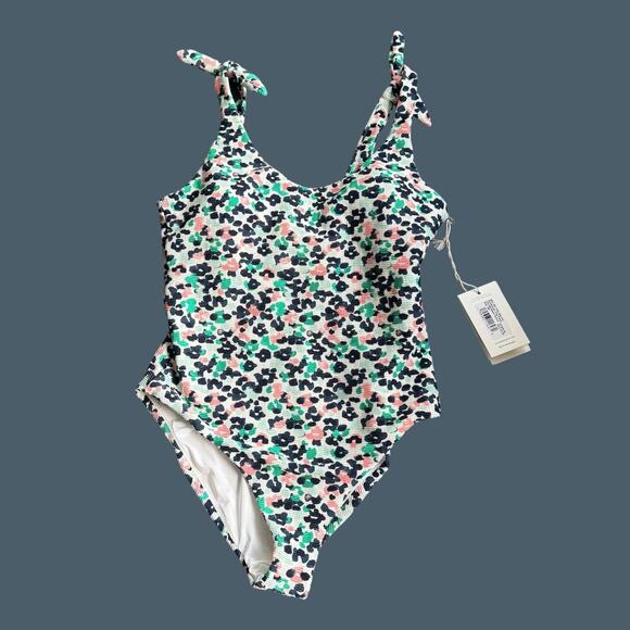 Carve Designs Sandhaven One-Piece Swimsuit Bloom Texture Medium NWT - Picture 7 of 10